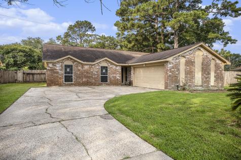1306 Sherwood Street Baytown TX 77520