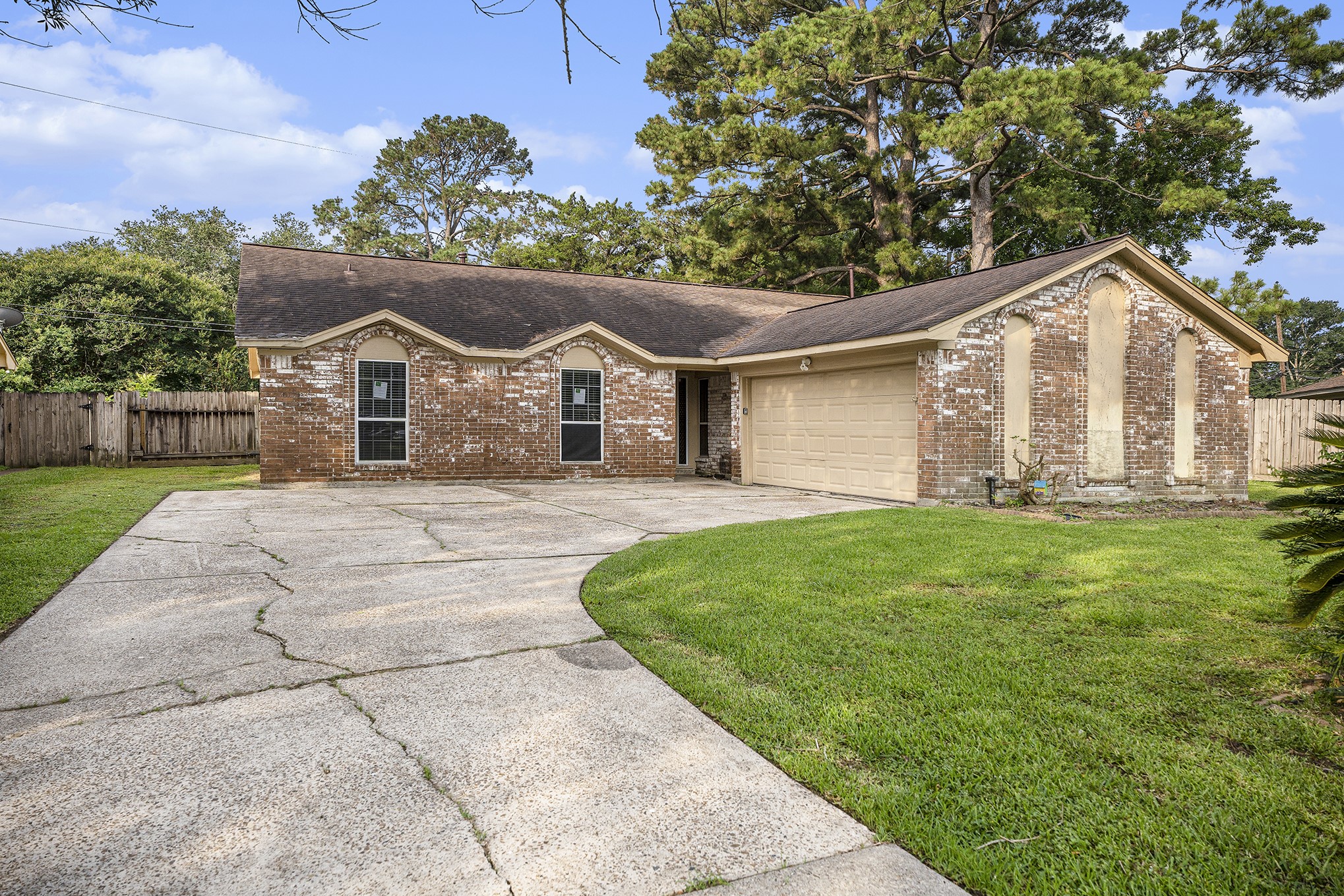 1306 Sherwood Street Baytown TX 77520