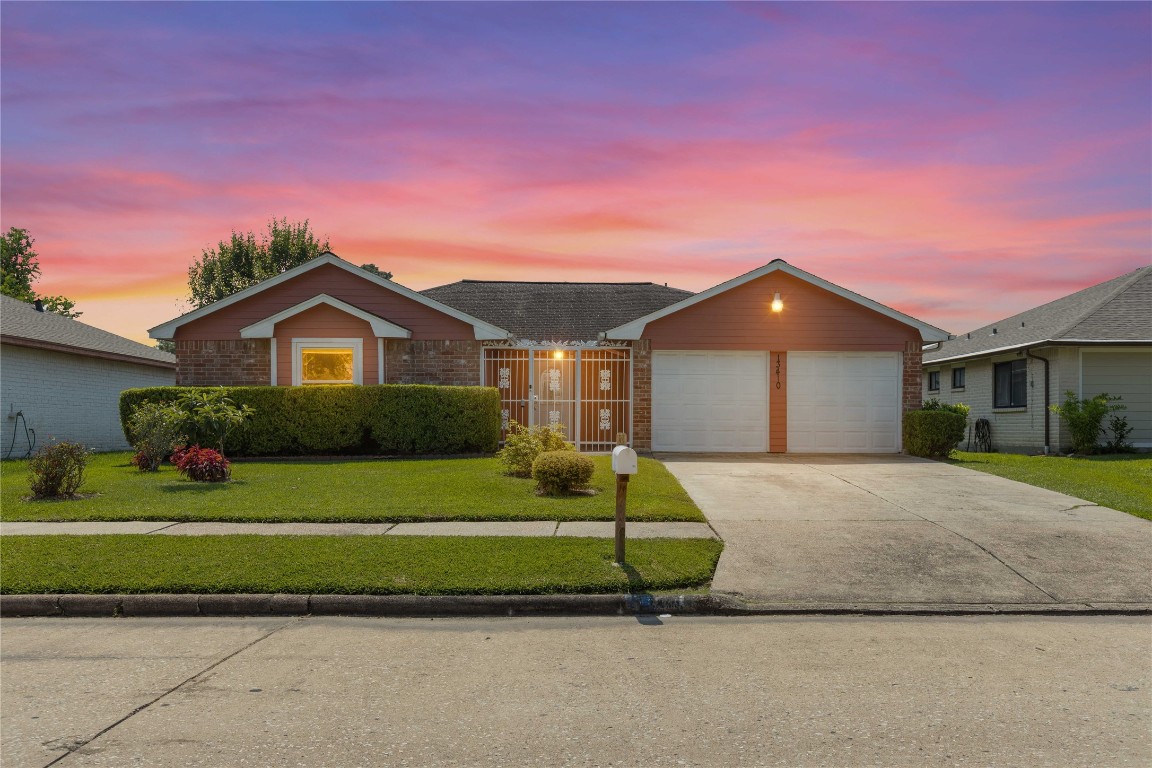 13410 S Thorntree Drive Houston TX 77015