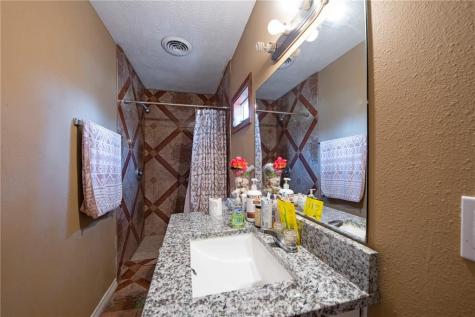 1402 S 5th Street Conroe TX 77301