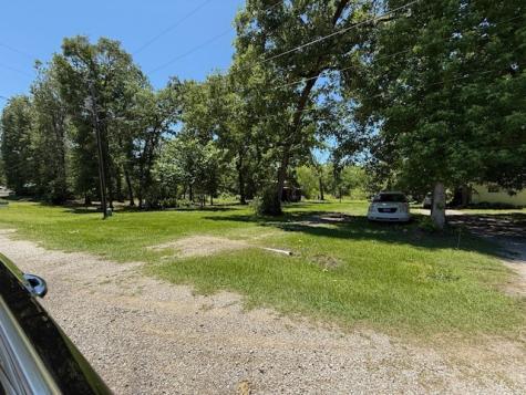 141 W Lakeside Drive Huntsville TX 77320