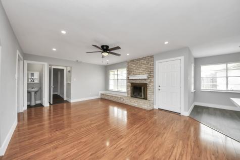 15423 Ridingwood Drive Houston TX 77489