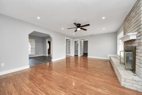 15423 Ridingwood Drive Houston TX 77489
