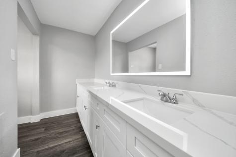 15423 Ridingwood Drive Houston TX 77489