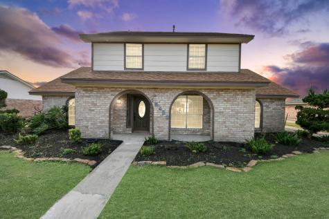 15423 Ridingwood Drive Houston TX 77489