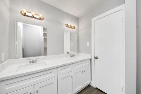 15423 Ridingwood Drive Houston TX 77489