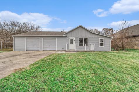 233 S Holmes Street La Porte TX 77571