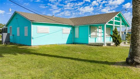 312 W Jefferson Avenue Port O Connor TX 77982