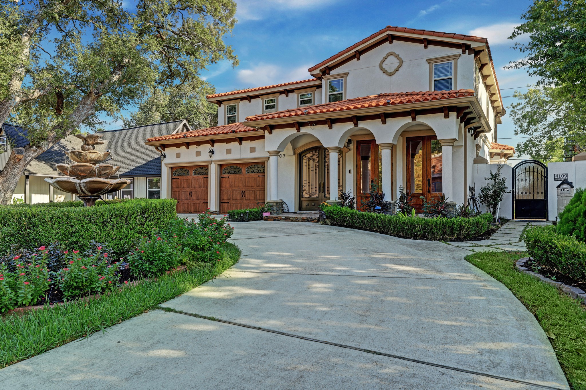 4109 Woodhaven Street Houston TX 77025