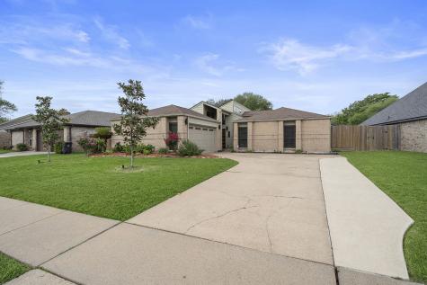 2010 First Crossing Boulevard Sugar Land TX 77478