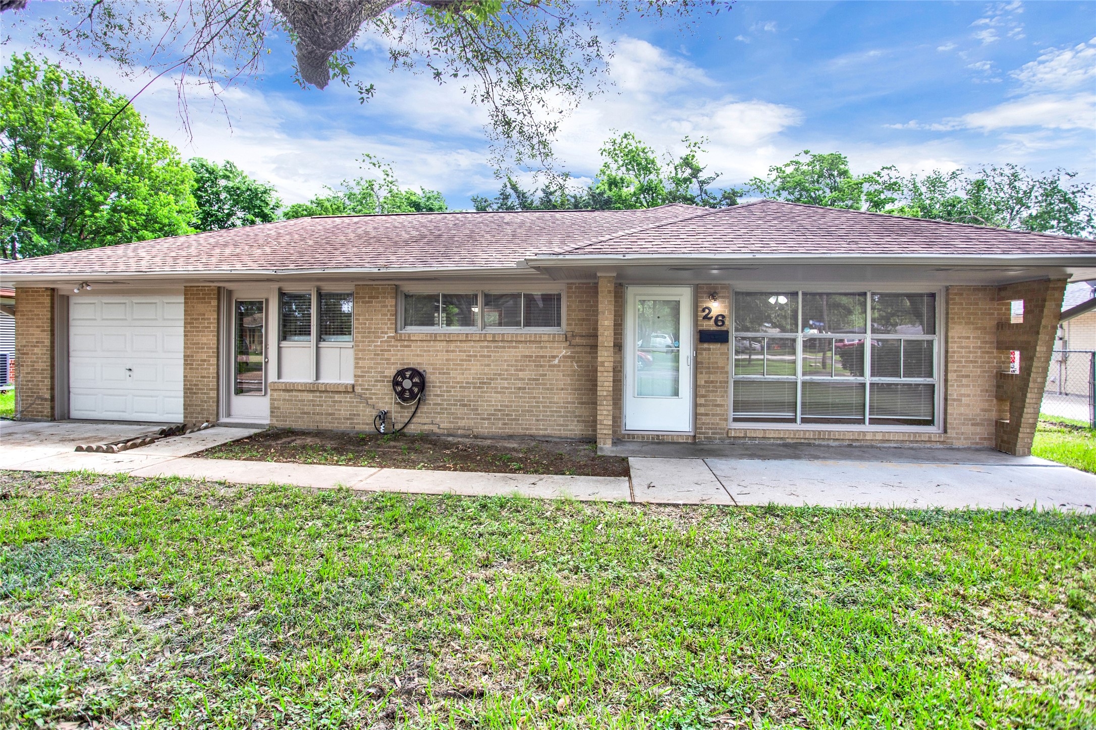 26 S Pin Oak Drive Texas City TX 77591