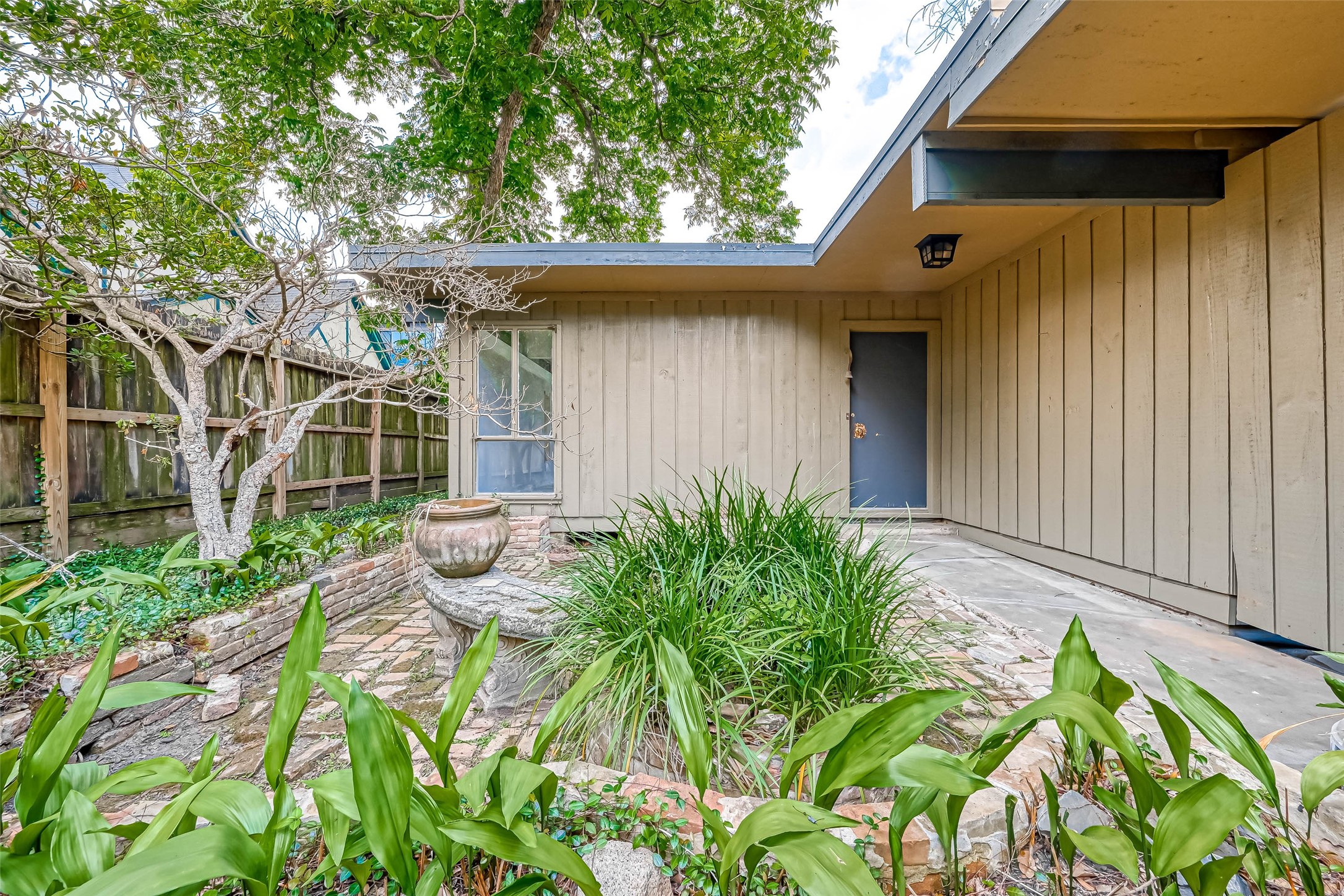 2131 Bissonnet Street Houston TX 77005