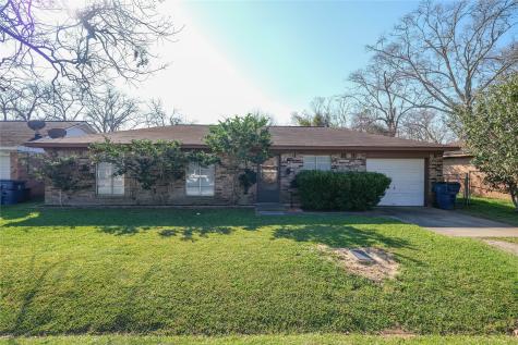 606 S Gray Avenue West Columbia TX 77486
