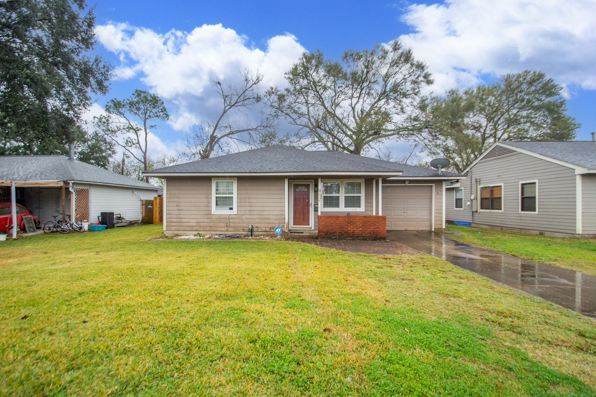 912 Meadowlane Street Angleton TX 77515