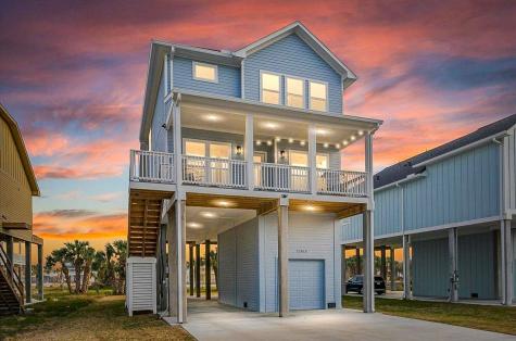 22815 Cuadro Street Galveston TX 77554