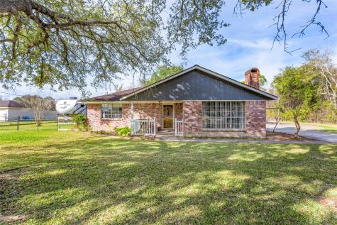 7240 Avenue L 1/2 Santa Fe TX 77510