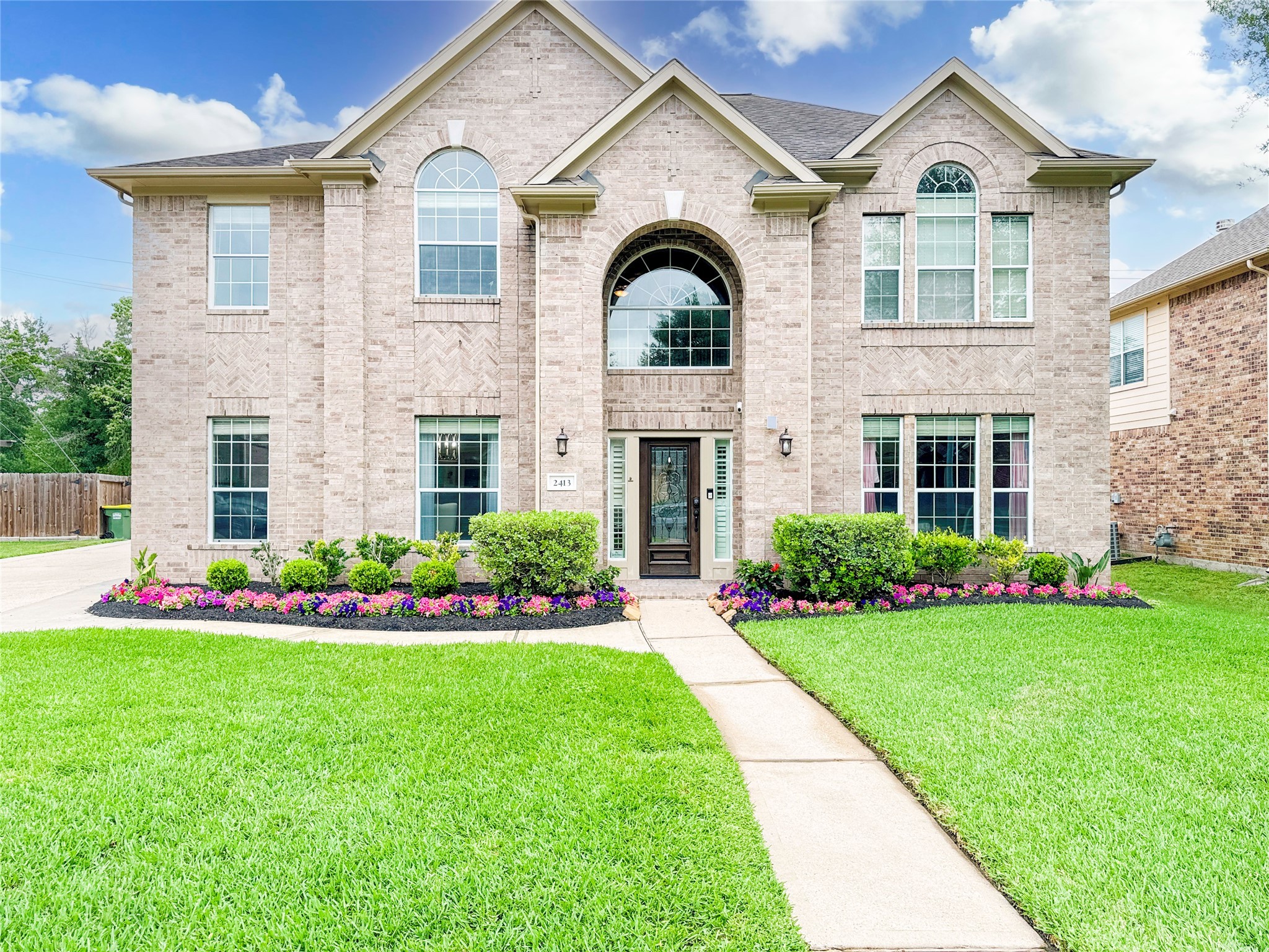 2413 Creeks Edge Drive Pearland TX 77581