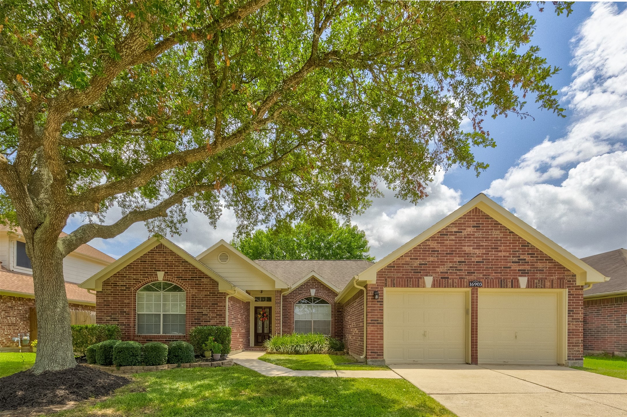 16903 Lighthouse View Drive Friendswood TX 77546