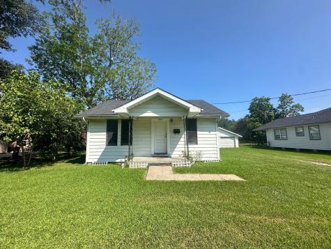 6967 Washington Street Groves TX 77619