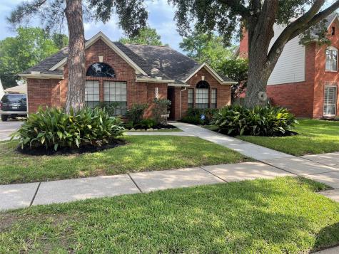 17006 Scenic Lakes Way Houston TX 77095