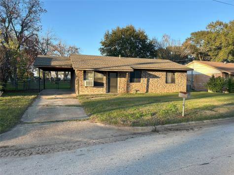 903 Crockett Street Brenham TX 77833