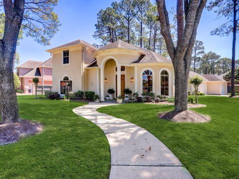 202 Hidden Pines Court League City TX 77573
