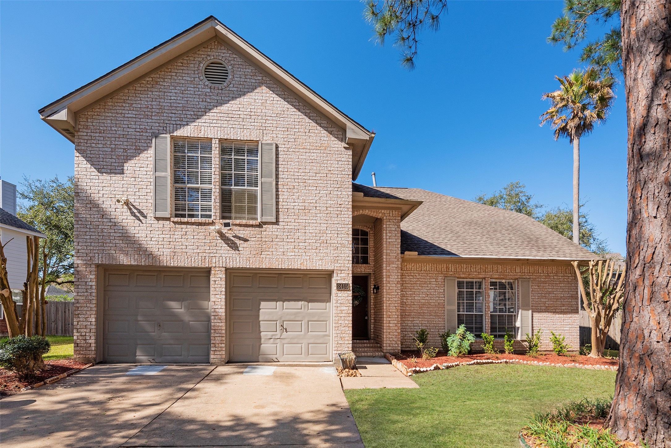 2415 Village Dale Avenue Houston TX 77059