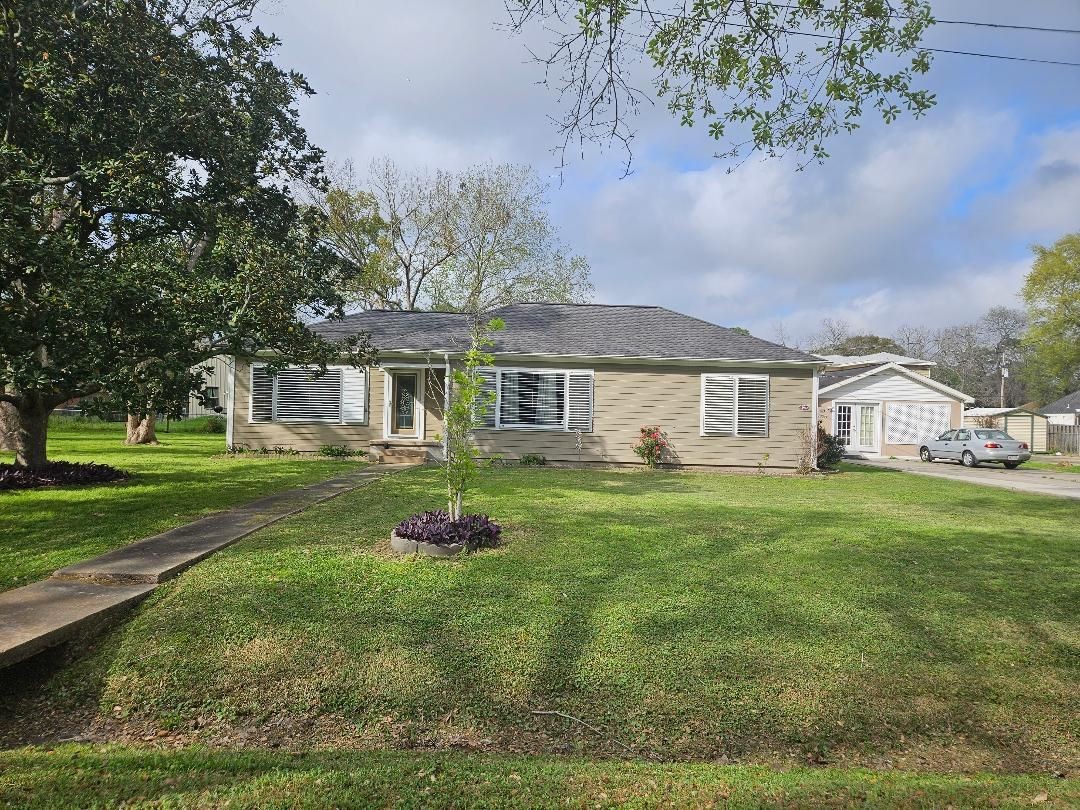 11942 12th Street Santa Fe TX 77510