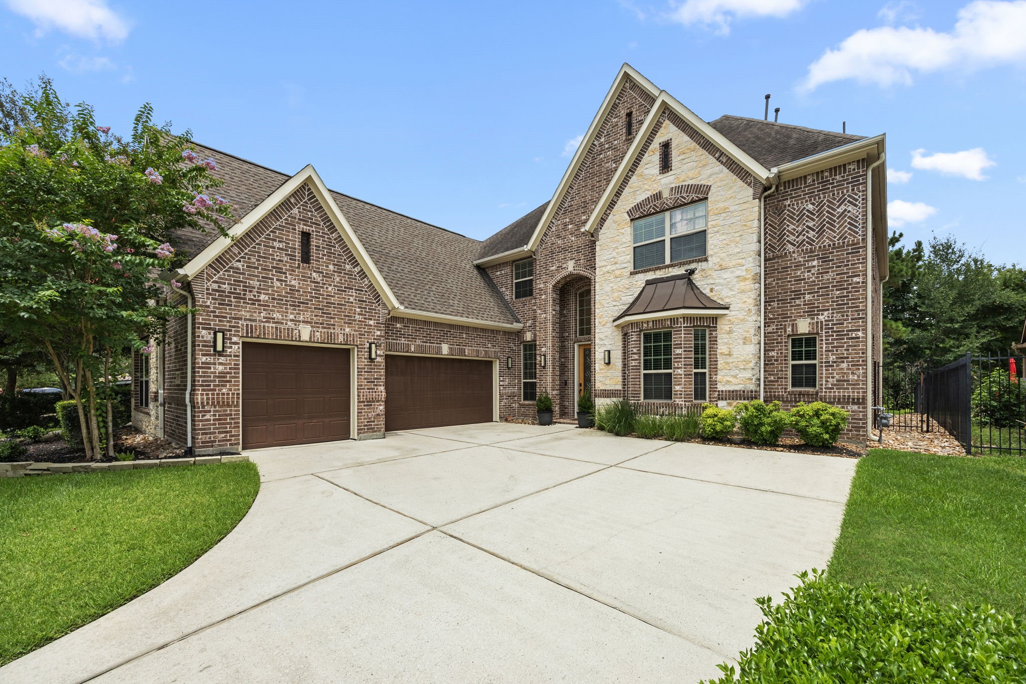 34 N Swanwick Place Tomball TX 77375