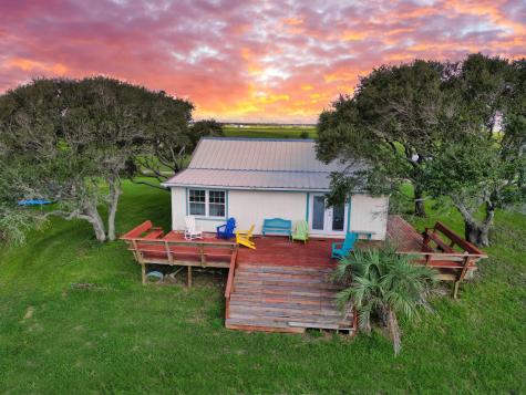 566 Private Road 674 Sargent TX 77414