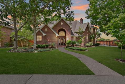 1202 Arbre Lane Friendswood TX 77546