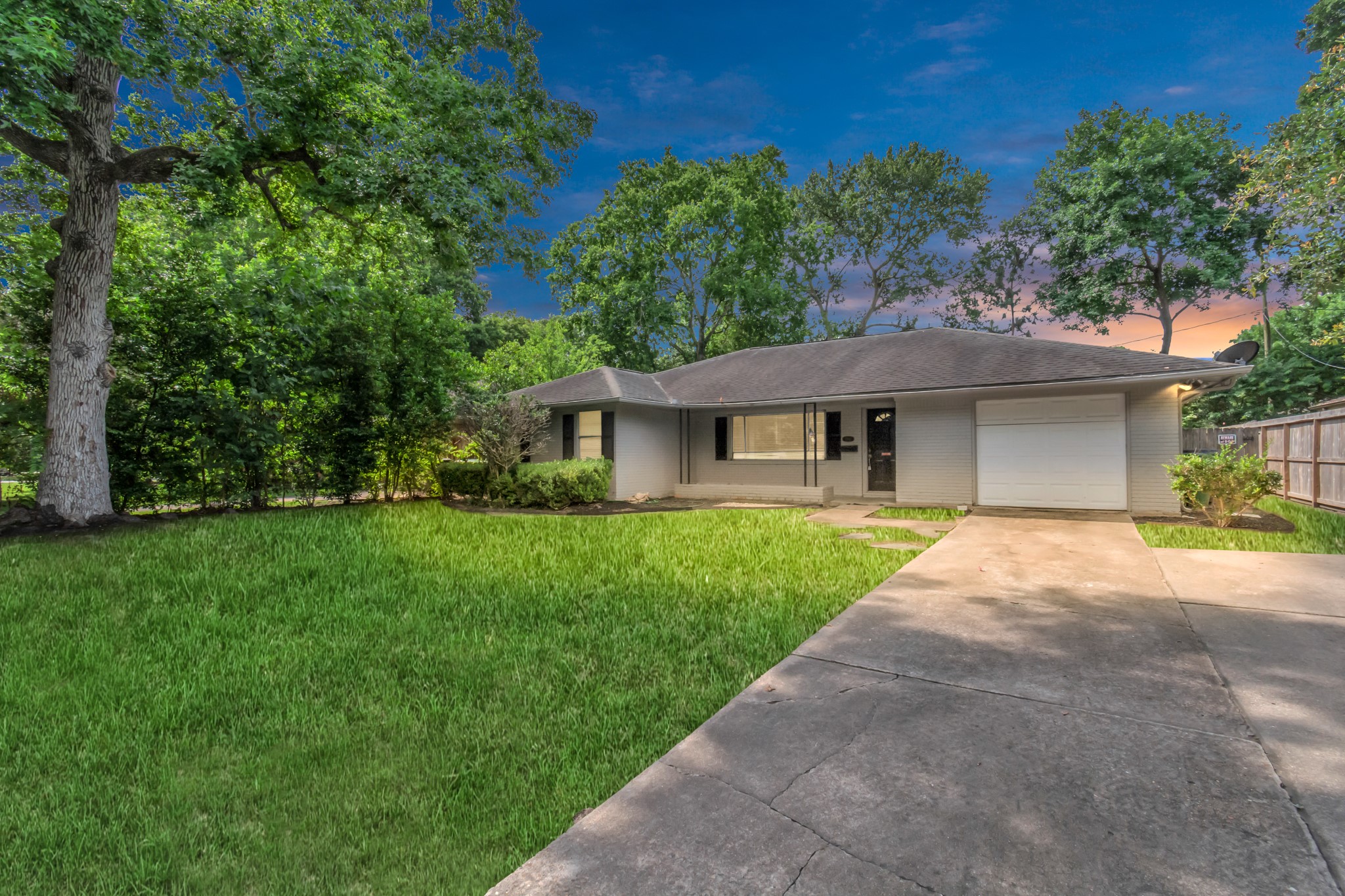 2207 Cheshire Lane Houston TX 77018