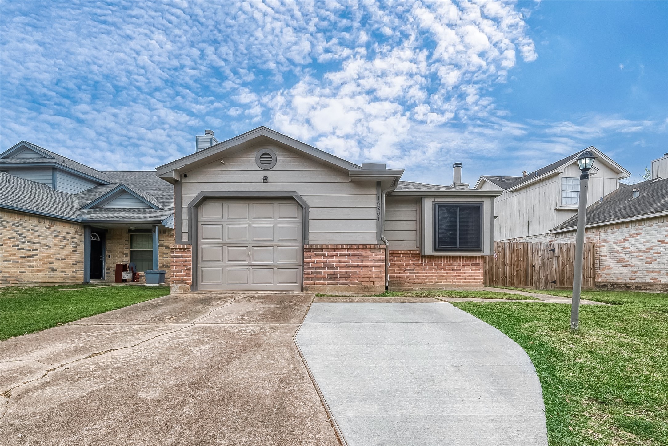 16207 Rosenridge Drive Houston TX 77053