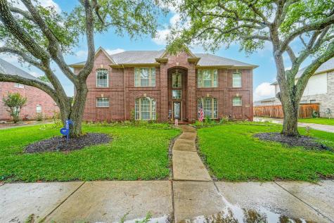 1306 Edgewater Drive Friendswood TX 77546