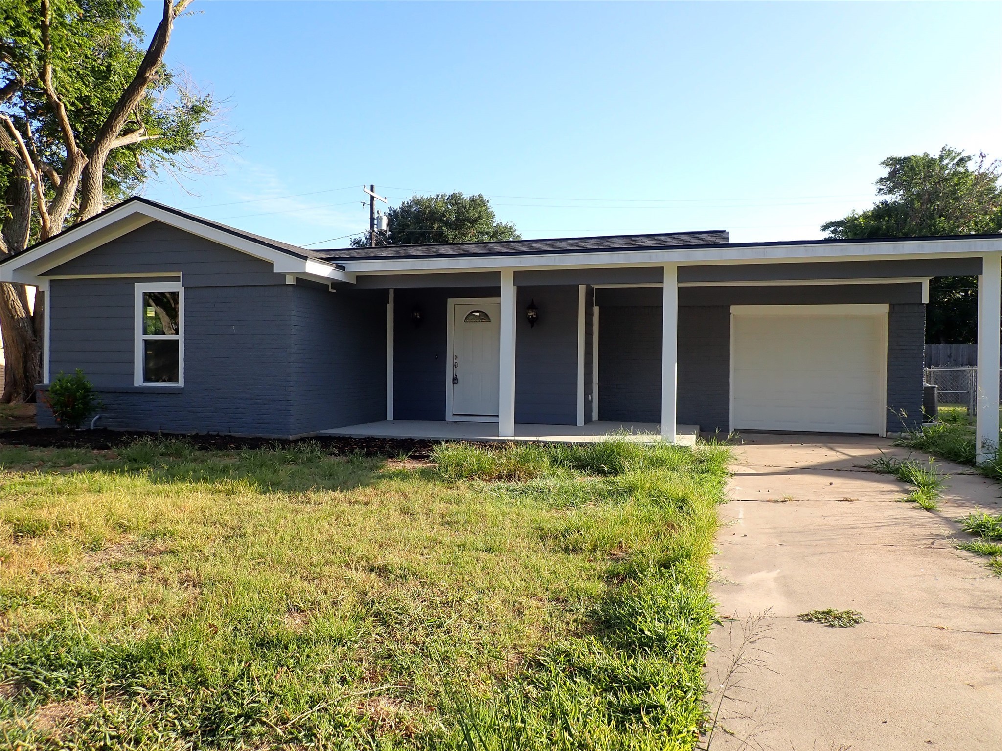 1505 Alamo Drive Victoria TX 77901