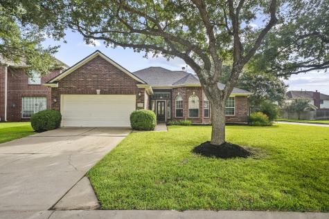3343 Summerwood Lane Pearland TX 77584