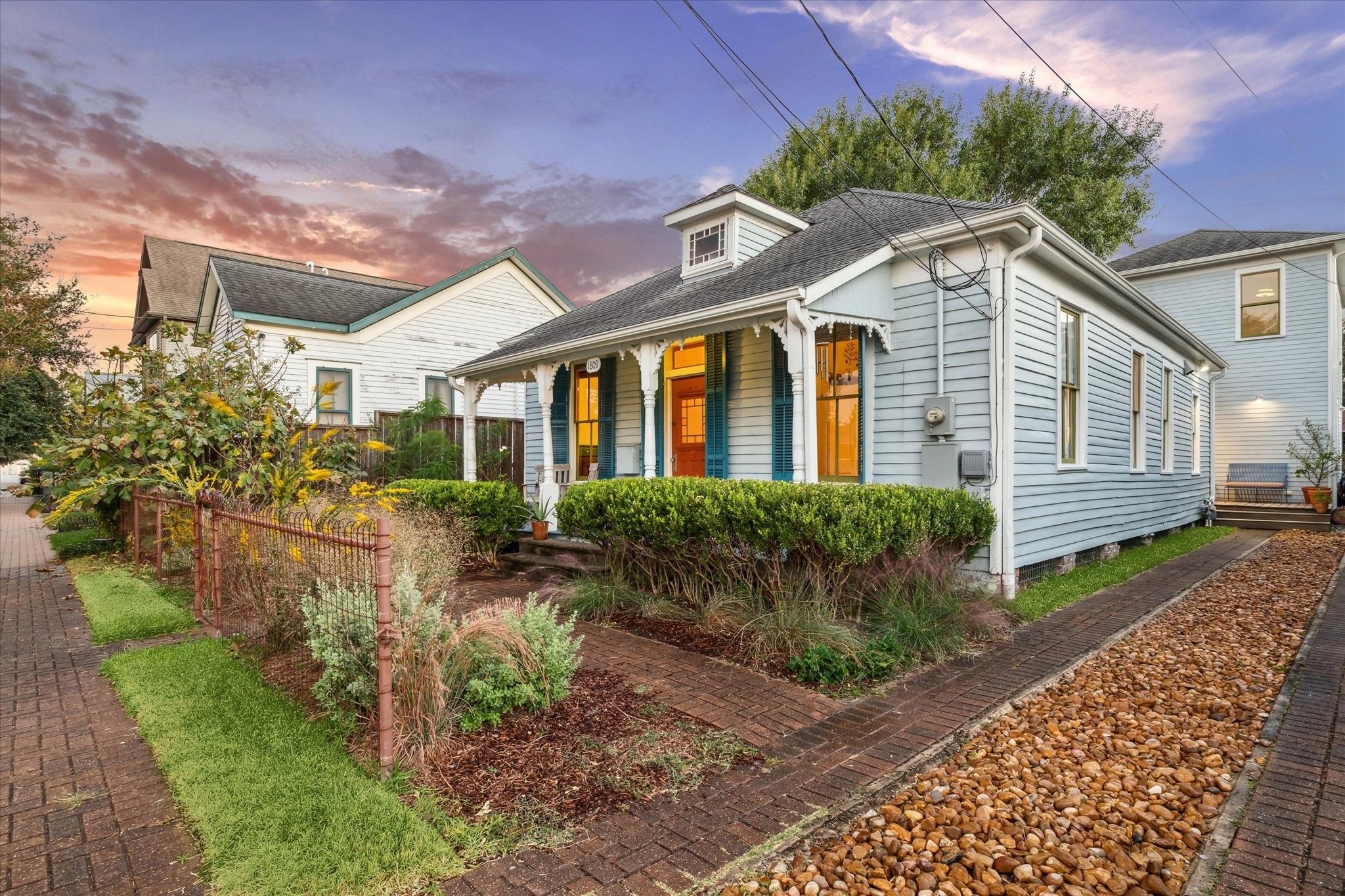1809 Lubbock Street Houston TX 77007