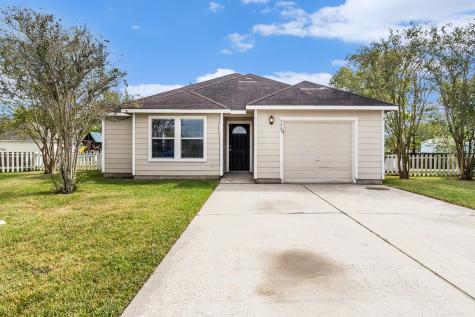 2605 Zackery Court Dickinson TX 77539