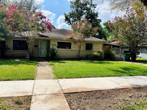 7722 Hereford Street Houston TX 77087