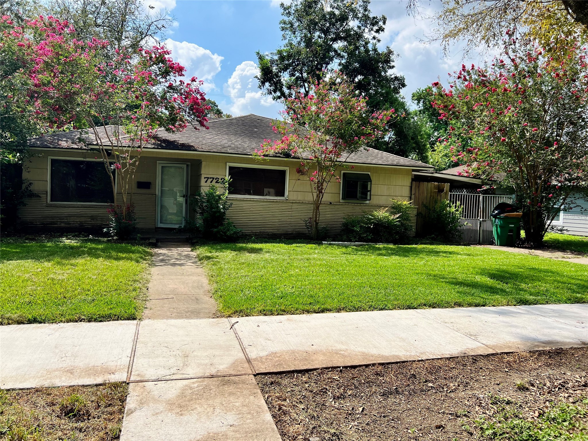 7722 Hereford Street Houston TX 77087