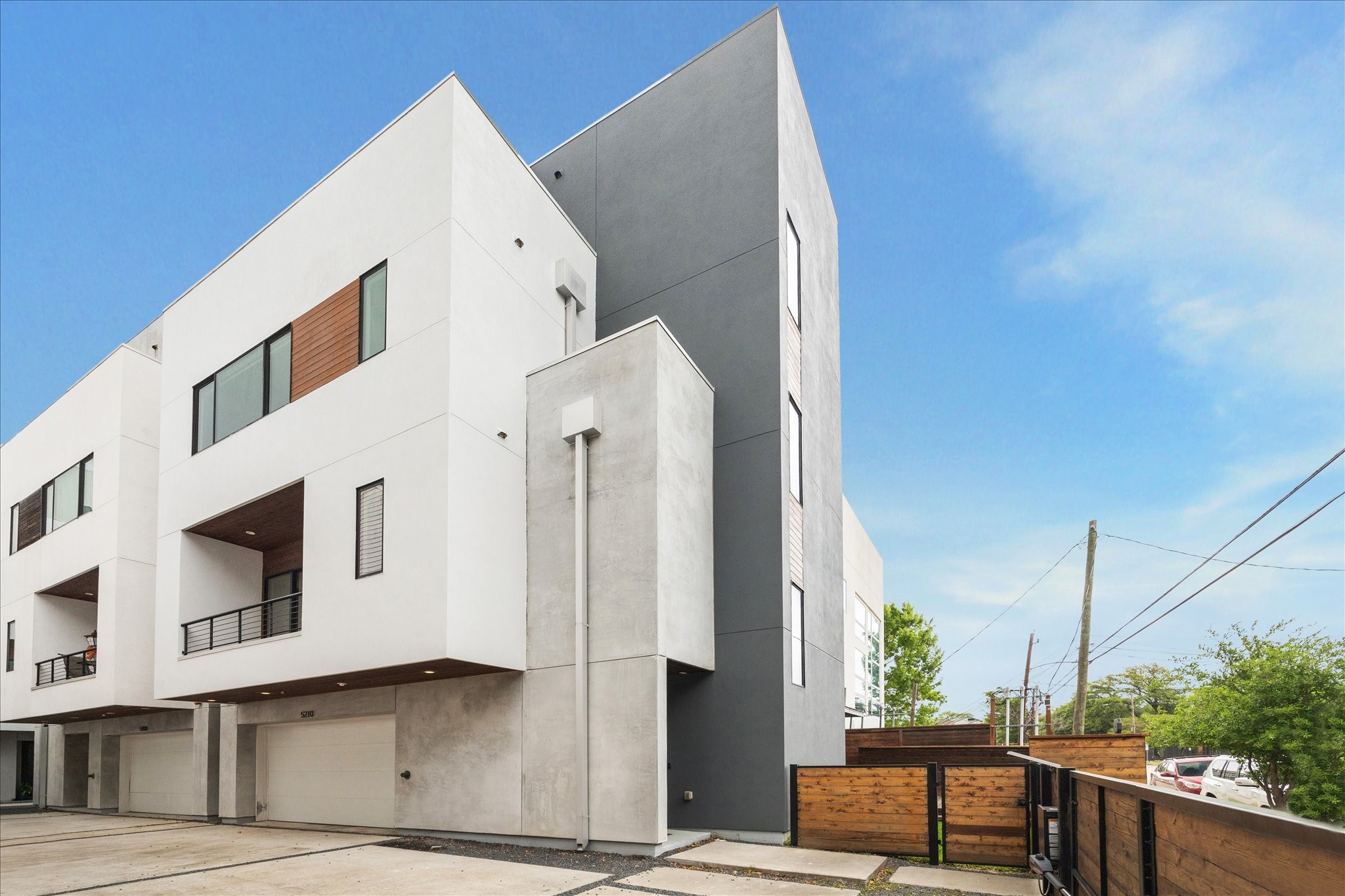 5210 La Branch Street Houston TX 77004