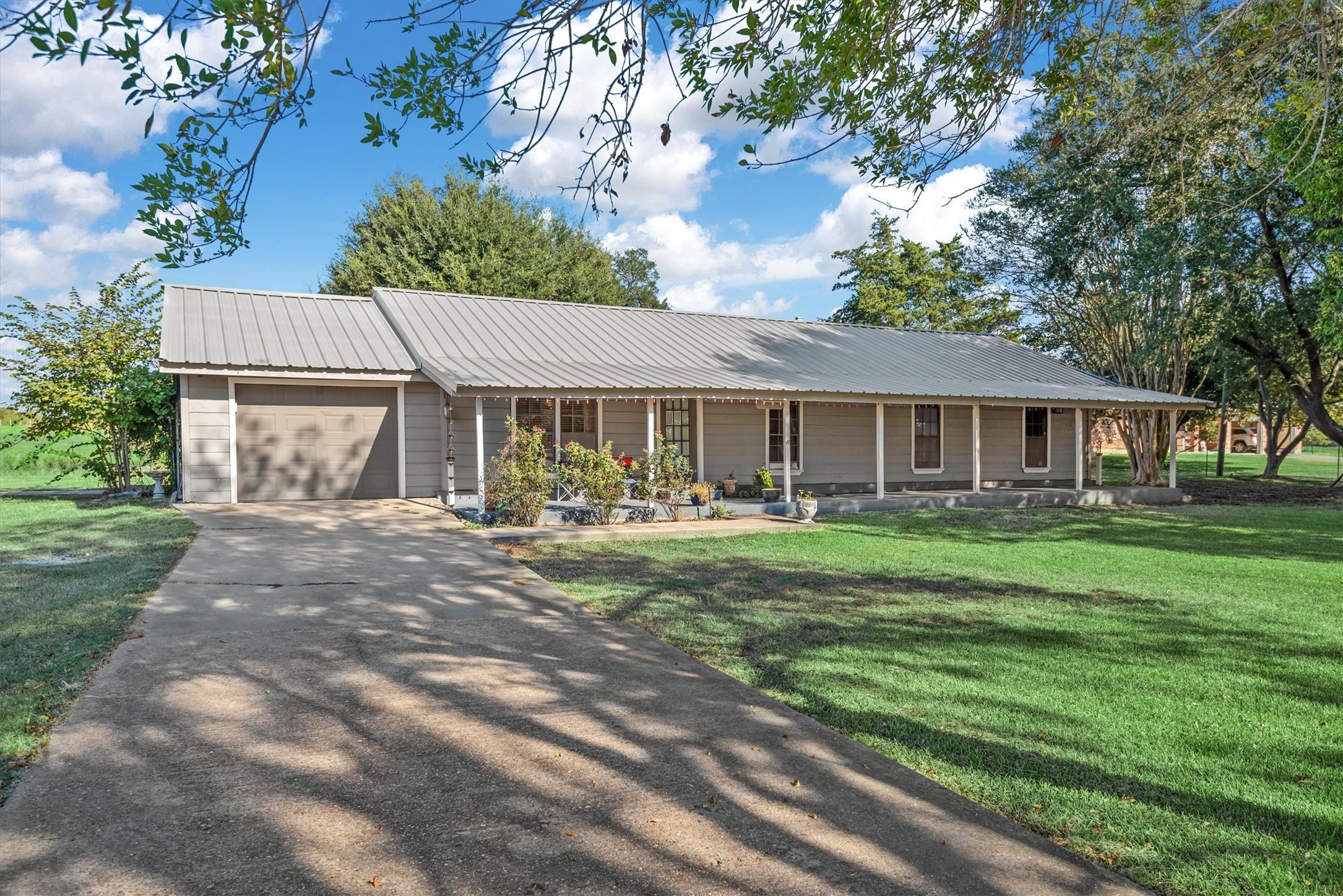 1924 Highway 90 S Anderson TX 77830