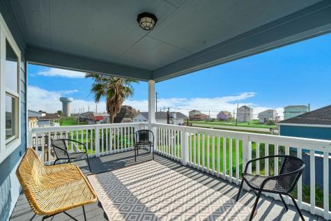 22901 Buena Street Galveston TX 77554
