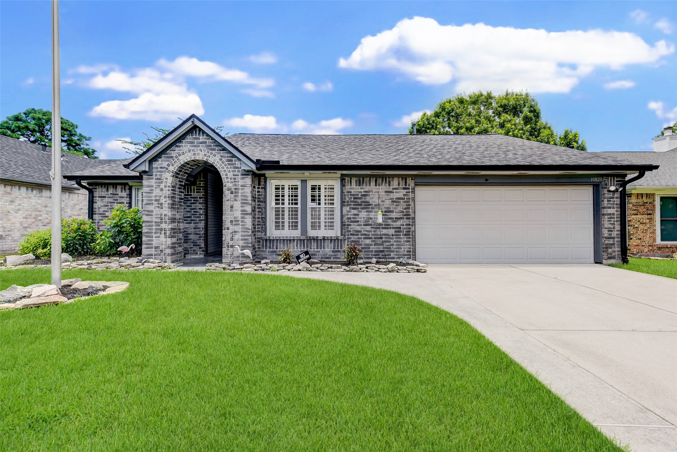 10829 W Dogwood Drive La Porte TX 77571