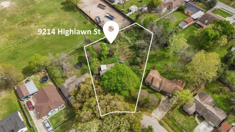 9214 Highlawn Street Houston TX 77022