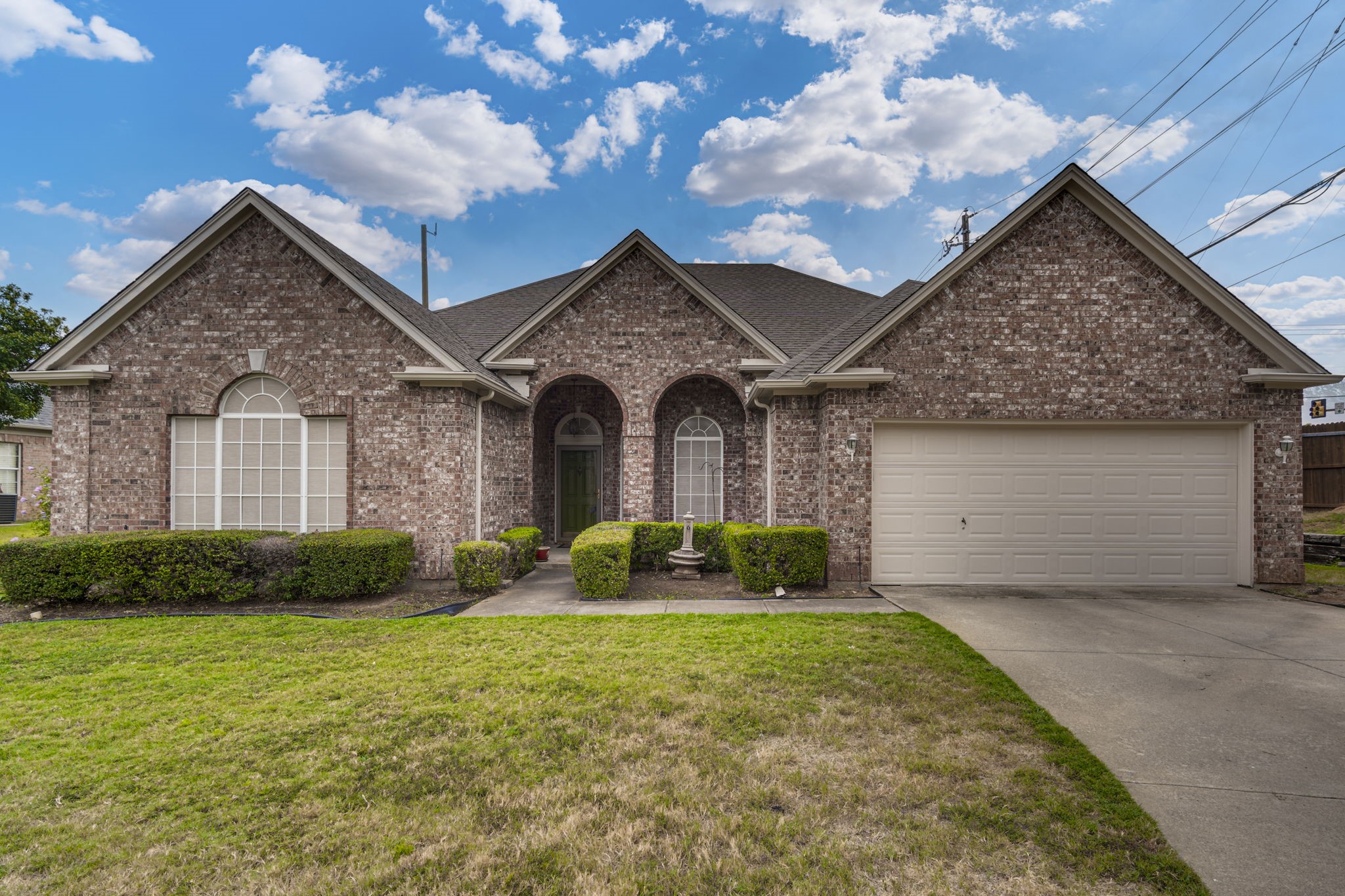 1857 Glen Wood Drive Grapevine TX 76051