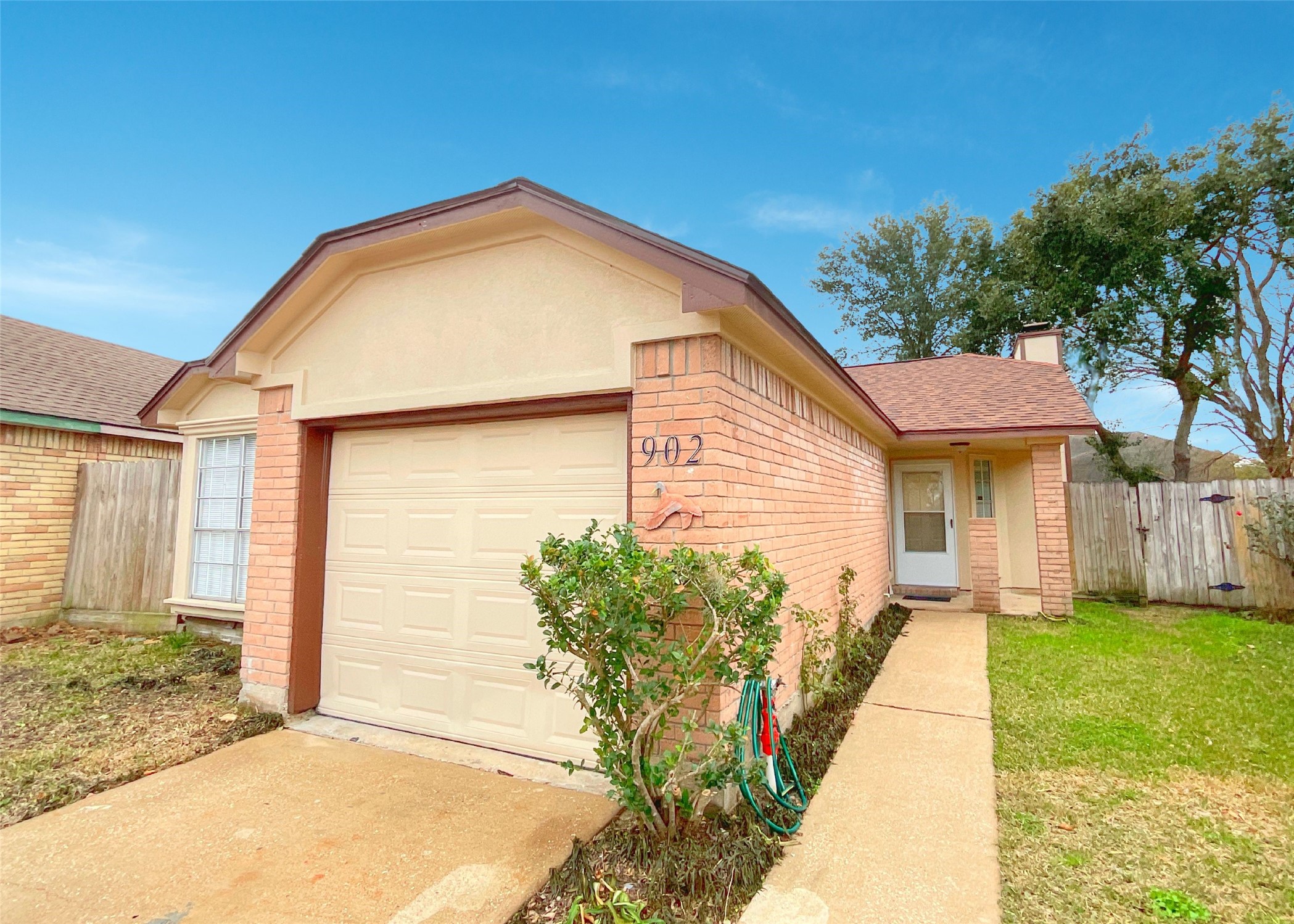 902 Somercotes Lane Channelview TX 77530
