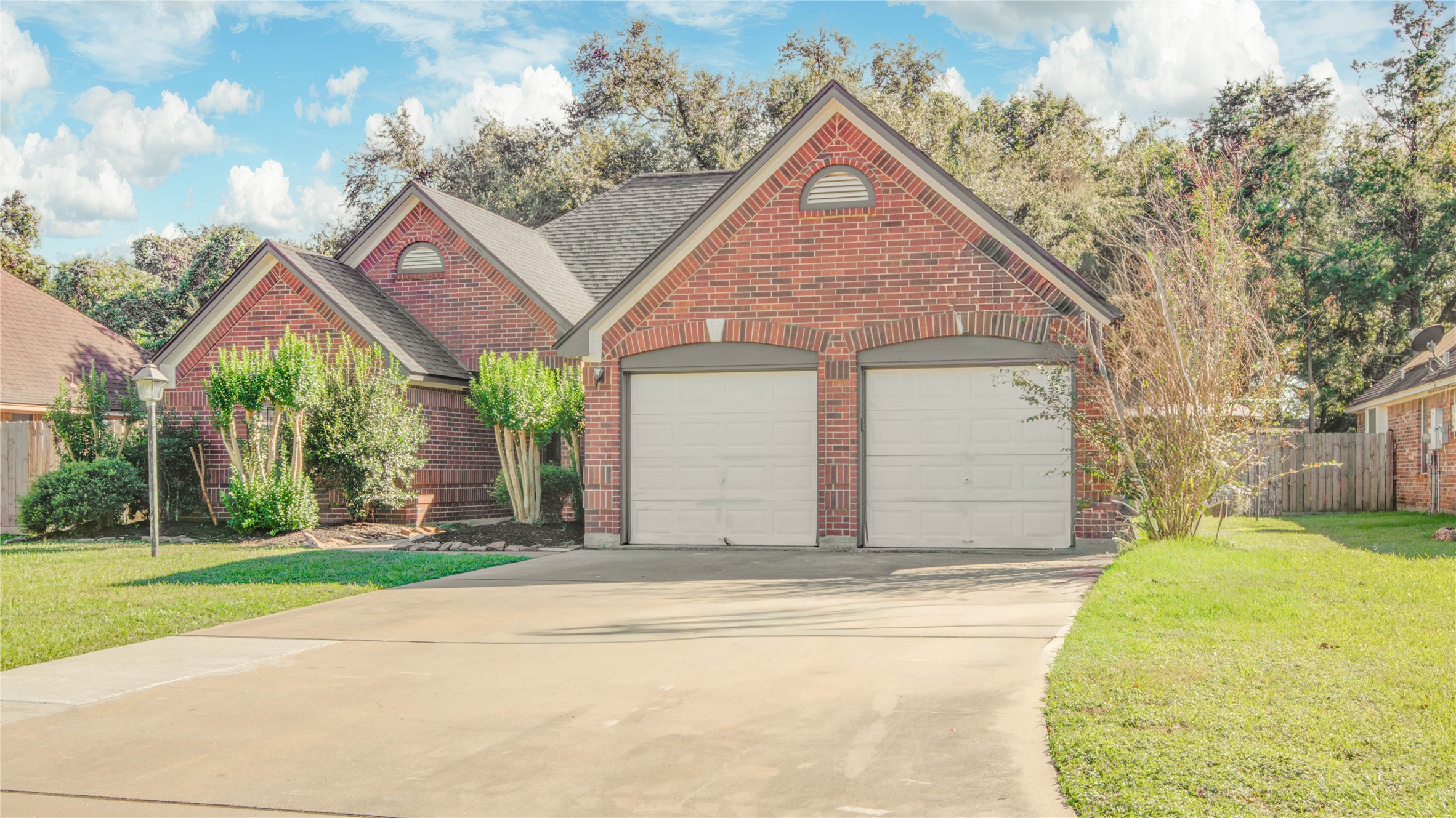 208 Balsam Street Lake Jackson TX 77566