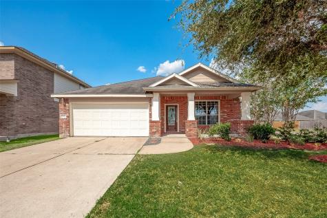 1902 Caldbeck Lane Fresno TX 77545