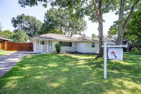 4822 Kingfisher Drive Houston TX 77035